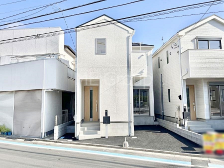 ���n�O�ώʐ^�@�������ꂽ�O�ρA�㎿�ȏZ��Ԃ��L���鎺���͉i�����S���ĉ߂�����Z���ł��B 