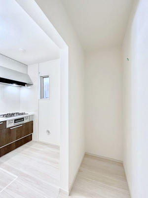 ���̑����ρ@�ݔ����P�������L�b�`���ɂ̓p���g���[�I�H�ނ̃X�g�b�N�͂������A���p�i�̎��[�Ȃǎg�����͂��낢��I