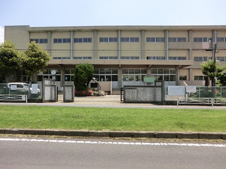 ���ӊ��@���̑����ʐ^ 900m ���ˎs���������w�Z