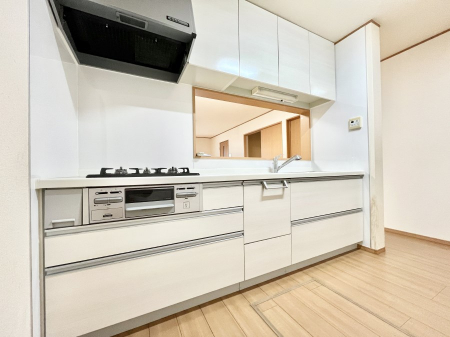 �L�b�`���@���������Ȃ���ł����Ƒ��Ƃ̉�b���y���߂�ΖʃL�b�`���@