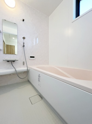 �����@����̔�����₷��؂ȃo�X�^�C���B�������Ƃ����C���y����Ŕ����Ƃ肽���ł��ˁI  