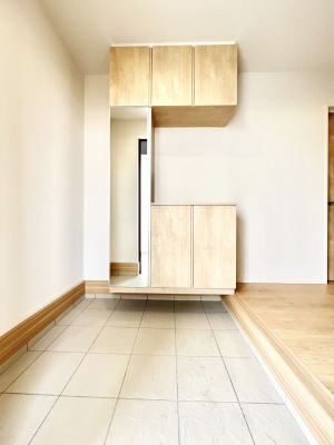 ���̑����ρ@�����Ղ���[�ł���V���[�Y�{�b�N�X�ŉƑ��S���̌C���A���ւ�������B  