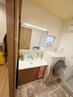 ���ʑ�E���ʏ��@��Ƃ�̐��ʃX�y�[�X�Œ��̐g�x�x���X���[�Y�Ɂ@