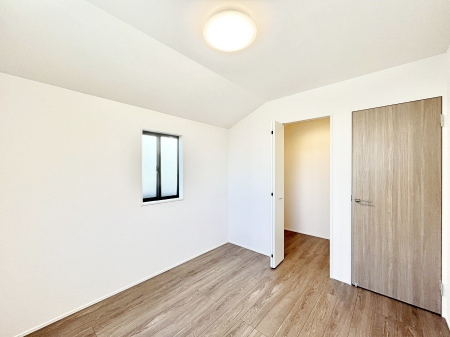 �Q���@�E�H�[�N�C���N���[�[�b�g�����邨�����B�G�߂��Ƃ̓���ւ����s�v�ŕ֗��ł��I