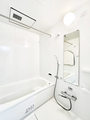 �����@����̔�������Ă���閾�邢�������̂���o�X���[��