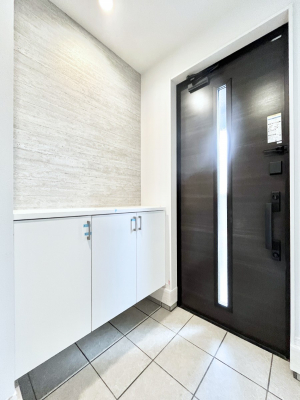 ���ց@�����`Entrance�`�@�Ƃ̒��ł��q�l���}����ŏ��̏ꏊ�ł��錺�ւ́A�Ƃ̈�ۂ��̂��̂ł��I�L�x�Ȍ��֎��[�ŁA����Y��ɕۂ��Ƃ��o���܂��􌺊ւɂ͂����Ղ���[�̉��ʔ��������I