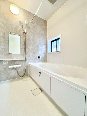 �����@����̔�����₷��؂ȃo�X�^�C���B�������Ƃ����C���y����Ŕ����Ƃ肽���ł��ˁI  