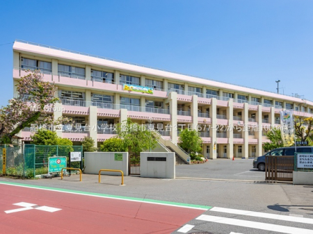 ���ӊ��@���w�Z 1000m �D���s���Č��䏬�w�Z