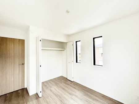 �Q���@�g���₷���`�Ńx�b�g��Ƌ�̒u�����ɂ����邱�Ƃ�����܂���B   