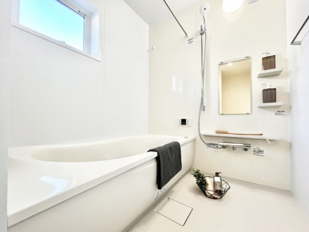 �����@����̔�������Ă���閾�邢�������̂���o�X���[��