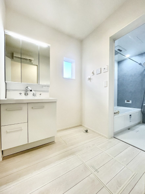 ���ʑ�E���ʏ��@�������̂�����K��Ԃł��B�����̐g�x�x���C�����ǂ����g�������܂��B 