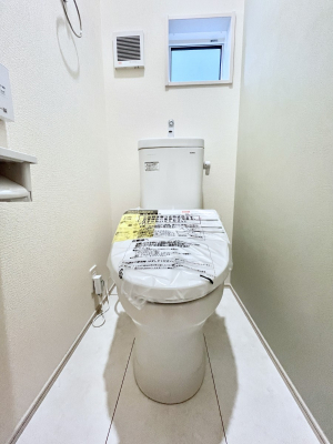 �g�C���@�����`Toilet�`�@�Y��E�X�b�L���E���K�ȃE�H�V�����b�g�t�g�C���ł��낰���Ԃł��B�g�C���͖����g�킴��𓾂Ȃ����́B����������ۂ������ł��ˁB�g�C����2��������̂Œ��̍��G���ɕ֗��ł��I