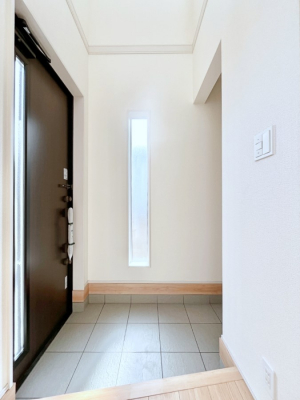 ���ց@�V���[�Y�C���N���[�N�t���̌��ցB�Ƒ��S���̌C��J��Ȃǂ���������[�ł��܂��B