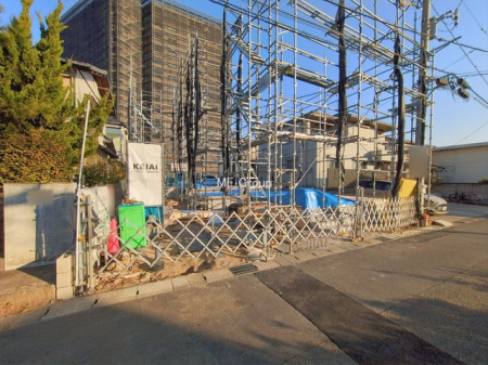 ���n�O�ώʐ^�@�`Exterior�`�@�Z��n�ɂȂ��Ă���̂Ŏԗʂ����Ȃ��A�Â��ȗ��n�ł��B�q��Ċ����ǍD�ł������ӊ������킹�Ă��ē������Ē����܂��B  