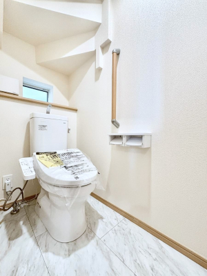 �g�C���@�����`Toilet�`�@�Y��E�X�b�L���E���K�ȃE�H�V�����b�g�t�g�C���ł��낰���Ԃł��B�g�C���͖����g�킴��𓾂Ȃ����́B����������ۂ������ł��ˁB�g�C����2��������̂Œ��̍��G���ɕ֗��ł��I