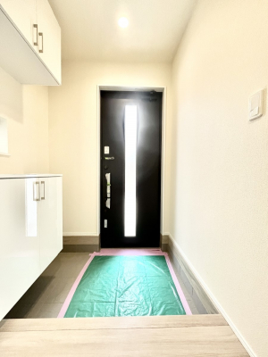 ���ց@������B�������`Entrance�`�@�Ƃ̒��ł��q�l���}����ŏ��̏ꏊ�ł��錺�ւ́A�Ƃ̈�ۂ��̂��̂ł��I�L�x�Ȍ��֎��[�ŁA����Y��ɕۂ��Ƃ��o���܂��􌺊ւɂ͂����Ղ���[�̉��ʔ��������I