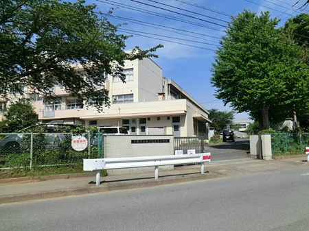 ���ӊ��@���w�Z 560m ��t�s���݂��k���w�Z