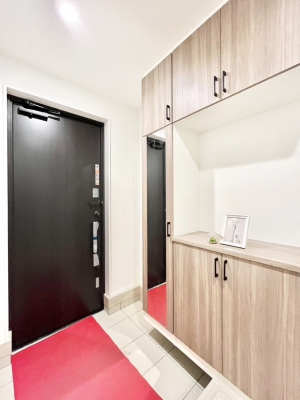 ���ց@�������P�������`Entrance�`�@���ʔ��~���[�t�Ȃ̂ŁA���o�����O�̐g�����Ȃ݃`�F�b�N�Ɂ����ւ͂��q�l�����o�}�������ԍŏ��̏ꏊ�A�A���Ă��鎞�ɓ���ŏ��̏ꏊ�B����ȏꏊ�����炱���A���ǂ���ԂɁ�