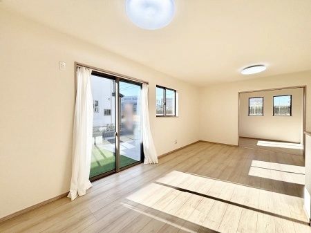 ���r���O�@�傫�ȑ����炽���Ղ�̗z���ƕ����������郊�r���O