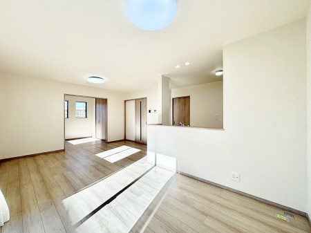 ���̑����ρ@���邢�z���������A�����̕��͋C�ɖ��������_�C�j���O�B