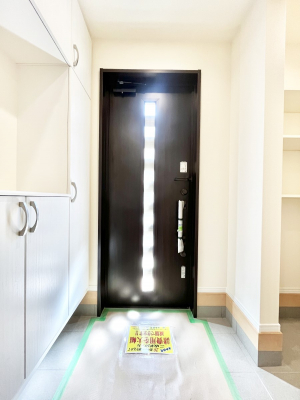 ���ց@������2-A�������`Entrance�`�@�Ƃ̒��ł��q�l���}����ŏ��̏ꏊ�ł��錺�ւ́A�Ƃ̈�ۂ��̂��̂ł��I�L�x�Ȍ��֎��[�ŁA����Y��ɕۂ��Ƃ��o���܂��􌺊ւɂ͂����Ղ���[�̉��ʔ��������I