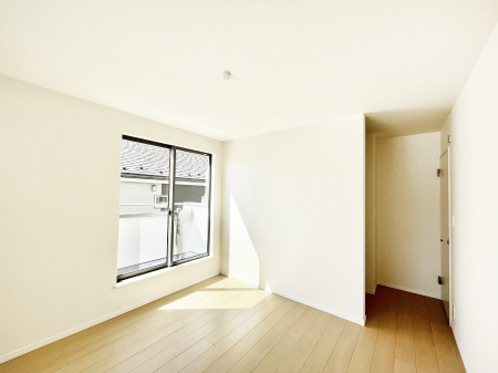 ���̑����ρ@������2-D�������`Bed Room�`  �u��������������l�v�Ƃ��v�w�ł�����肭�낰��WIC�t���̐Q���B�����̉Ǝ��₨�d���ɔ�ꂽ���̓t�J�t�J�̃x�b�g�Ŗ�����Ă��������B���K�ȍL����������