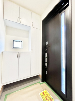 ���ց@������2-D�������`Entrance�`�@�Ƃ̒��ł��q�l���}����ŏ��̏ꏊ�ł��錺�ւ́A�Ƃ̈�ۂ��̂��̂ł��I�L�x�Ȍ��֎��[�ŁA����Y��ɕۂ��Ƃ��o���܂��􌺊ւɂ͂����Ղ���[�̉��ʔ��������I