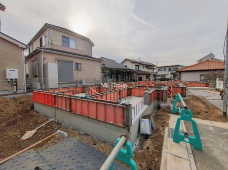 ���n�O�ώʐ^�@��2-C�������`Exterior�`�@�ՐÂȏZ��n�Ŏq��ĉƑ��Ƀs�b�^���B�����̂��U�������K�ȗ΂Ɍb�܂ꂽ�G���A�ŁA���R�ɕ�܂ꂽ���₩�ȕ�炵���������邽�߂́A��Ƃ肠��Z���������Ă��܂��B