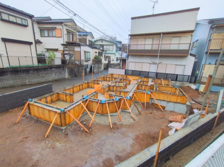 ���n�O�ώʐ^�@�`Exterior�`�@�ՐÂȏZ��n�Ŏq��ĉƑ��Ƀs�b�^���B�����̂��U�������K�ȗ΂Ɍb�܂ꂽ�G���A�ŁA���R�ɕ�܂ꂽ���₩�ȕ�炵���������邽�߂́A��Ƃ肠��Z���������Ă��܂��B