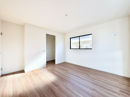 �Q���@�����`Bed Room�`�@�u��������������l�v�Ƃ��v�w�ł�����肭�낰��Q���B�����̉Ǝ��₨�d���ɔ�ꂽ���̓t�J�t�J�̃x�b�g�Ŗ�����Ă��������B�e���r��{�I�������Ă����K�ȍL����������