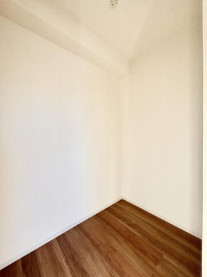 ���̑��@�����`Walk-in Closet�`�@�K�v�Ȃ��̂�R�[�f�B�l�[�g���ꗗ���Ċm�F�ł��A�g�x�x�⏀�����Z���ԂōςރE�H�[�N�C���N���[�[�b�g��ݒu���܂����B�Ƃ̒�����������Ƃ�����֗��Ȏ��[�X�y�[�X�ł��B