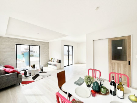 ���r���O�@�������������͋C�̂k�c�j�͉Ƒ��݂�Ȃ̉��K���