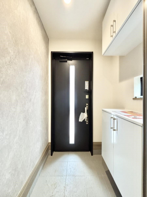 ���ց@�����`Entrance�`�@�Ƃ̒��ł��q�l���}����ŏ��̏ꏊ�ł��錺�ւ́A�Ƃ̈�ۂ��̂��̂ł��I�L�x�Ȍ��֎��[�ŁA����Y��ɕۂ��Ƃ��o���܂��􌺊ւɂ͂����Ղ���[�̉��ʔ��������I