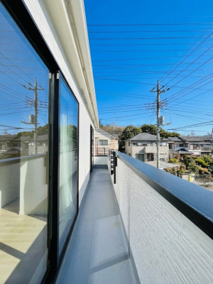 �o���R�j�[�@������B�������`Balcony�`  �o���R�j�[�͉������z���������݁A���z�c����󕨂��C�����悭�������Ƃ��ł��܂��B�g���₷���J���I�ȃo���R�j�[�ł����z�����������Ղ�~�蒍���A�o���R�j�[�t���Z�܂��B  