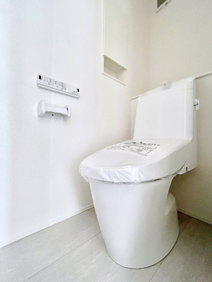 �g�C���@�g�C����1�K��2�K���ꂼ��ɔz�u����Ă��ĂƂĂ��֗��ł��B 