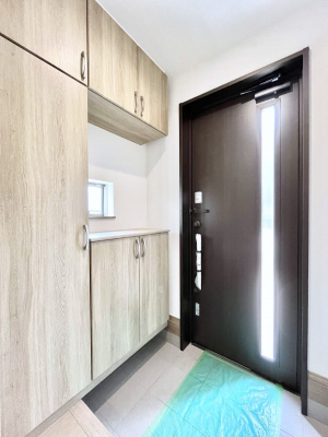 ���ց@������B�������`Entrance�`�@�Ƃ̒��ł��q�l���}����ŏ��̏ꏊ�ł��錺�ւ́A�Ƃ̈�ۂ��̂��̂ł��I�L�x�Ȍ��֎��[�ŁA����Y��ɕۂ��Ƃ��o���܂��􌺊ւɂ͂����Ղ���[�̉��ʔ��������I