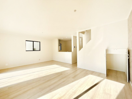 ���r���O�@�Ƒ��c���̎��Ԃ����������Ȃ��났�̃��r���O�_�C�j���O�B   