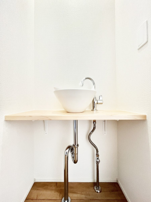 ���̑����ρ@�Q�K�ɃZ�J���h���ʑ��݂��܂����B���܂߂Ɏ�􂢂��\�ł��B