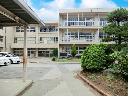 ���ӊ��@���w�Z 1462m �s���s���C���䒆�w�Z