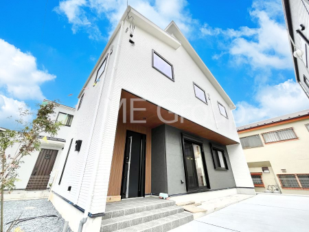 ���n�O�ώʐ^�@�O�ρ`Exterior�`�@��s���œ���̃X���[���C�t���΂Ɉ͂܂ꂽ�y�n�͓s��̌�����Y���ꂻ���B�l�G��ʂ��Ď��R�ƐG�ꍇ����X�|�b�g�����ӂɂ͐��肾������I�Z�݂����Ȃ�ƁB��炵�������B