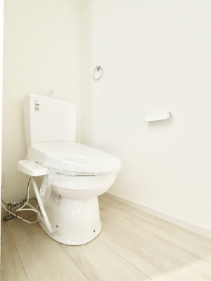 �g�C���@�����`Toilet�`�@�Y��E�X�b�L���E���K�ȃE�H�V�����b�g�t�g�C���ł��낰���Ԃł��B�g�C���͖����g�킴��𓾂Ȃ����́B����������ۂ������ł��ˁB�g�C����2��������̂Œ��̍��G���ɕ֗��ł��I