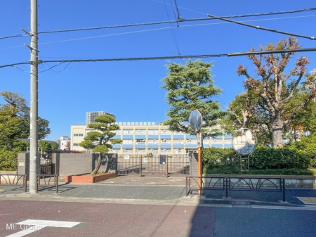 ���ӊ��@���w�Z 160m �����旧���L���w�Z