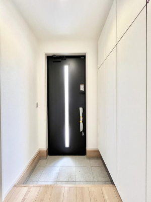 ���ց@�����`Entrance�`�@�Ƃ̒��ł��q�l���}����ŏ��̏ꏊ�ł��錺�ւ́A�Ƃ̈�ۂ��̂��̂ł��I�L�x�Ȍ��֎��[�ŁA����Y��ɕۂ��Ƃ��o���܂��􌺊ւɂ͂����Ղ���[�̉��ʔ��������I