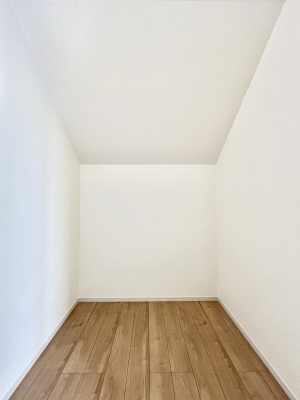 ���̑��@�����`Walk-in Closet�`�@�K�v�Ȃ��̂�R�[�f�B�l�[�g���ꗗ���Ċm�F�ł��A�g�x�x�⏀�����Z���ԂōςރE�H�[�N�C���N���[�[�b�g��ݒu���܂����B�Ƃ̒�����������Ƃ�����֗��Ȏ��[�X�y�[�X�ł��B