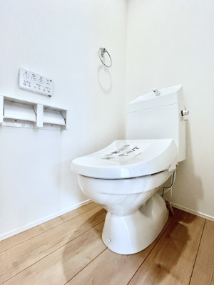 �g�C���@�����`Toilet�`�@�Y��E�X�b�L���E���K�ȃE�H�V�����b�g�t�g�C���ł��낰���Ԃł��B�g�C���͖����g�킴��𓾂Ȃ����́B����������ۂ������ł��ˁB�g�C����2��������̂Œ��̍��G���ɕ֗��ł��I