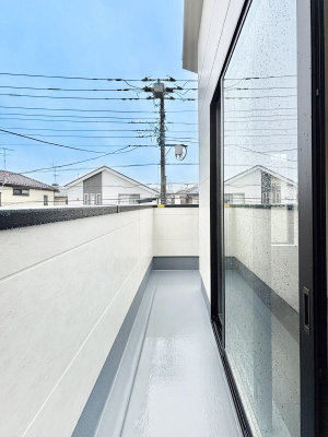 �o���R�j�[�@�����`Balcony�`  �o���R�j�[�͉������z���������݁A���z�c����󕨂��C�����悭�������Ƃ��ł��܂��B  �g���₷���J���I�ȃo���R�j�[�ł����z�����������Ղ�~�蒍���A�o���R�j�[�t���Z�܂��B  