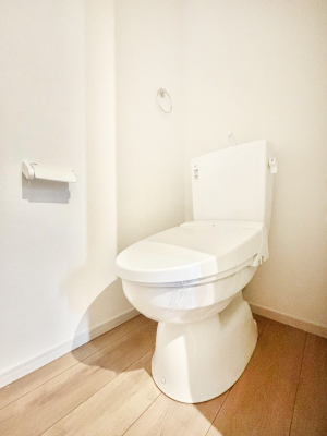 �g�C���@�����`Toilet�`�@�Y��E�X�b�L���E���K�ȃE�H�V�����b�g�t�g�C���ł��낰���Ԃł��B�g�C���͖����g�킴��𓾂Ȃ����́B����������ۂ������ł��ˁB�g�C����2��������̂Œ��̍��G���ɕ֗��ł��I