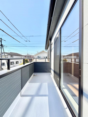 �o���R�j�[�@������1�������`Balcony�`  �o���R�j�[�͉������z���������݁A���z�c����󕨂��C�����悭�������Ƃ��ł��܂��B  �g���₷���J���I�ȃo���R�j�[�ł����z�����������Ղ�~�蒍���A�o���R�j�[�t���Z�܂��B  