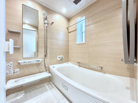 �����@1���̔������t���b�V���ł���A���K�ȃo�X�^�C�������o���Ă���܂��B