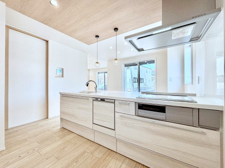 �L�b�`���@���������Ȃ��炲�Ƒ��Ƃ̉�b���y���߂�ΖʃJ�E���^�[�L�b�`��